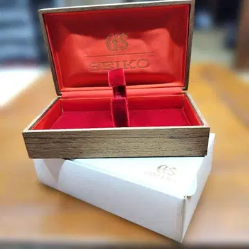그랜드세이코 금속 브레스용 오동나무 상자 당시 물품 귀중