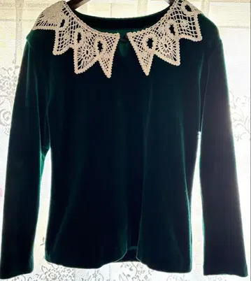 다크 그린 레이스 옷깃 긴팔 상의 벨벳풍 L 사이즈 상당