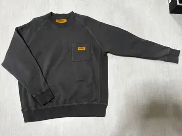 UNIVERSAL OVERALL 다크 그레이 맨투맨 L