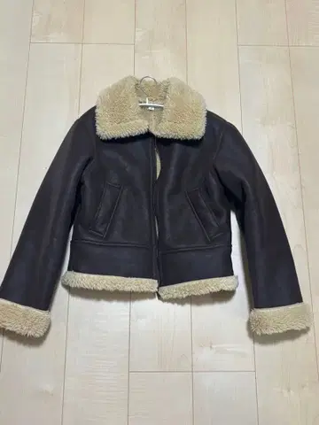 다크 브라운 숏 무스탕 코트