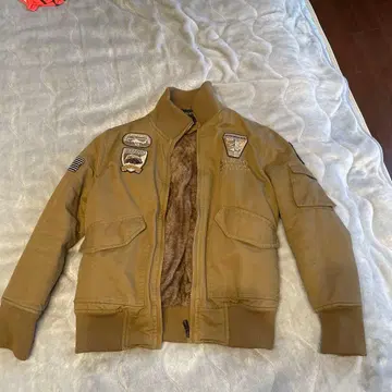 HUANGDIANLAO 베이지 플라이트 자켓