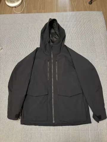 유니클로 하이브리드 다운 후드티 블랙 자켓 M 남성용