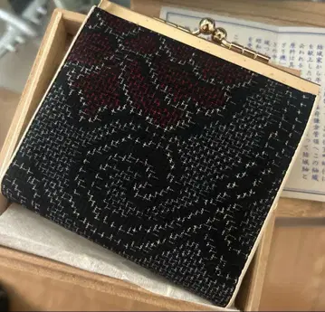 미사용 새상품 박스형 본고장 유키츠무기 가마구치 이단 접이식 지갑