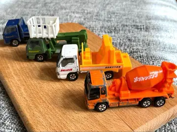 토미카 메가톤 덤프 작업용 자동차 4대