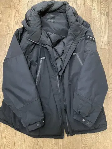 타트라스 블랙 다운 자켓