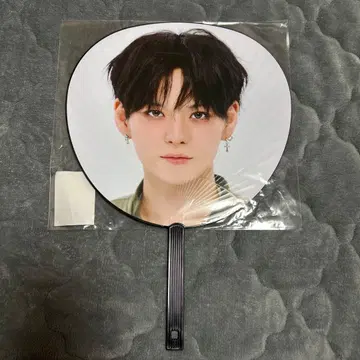 TREASURE TOUR PULSE ON 요시 부채