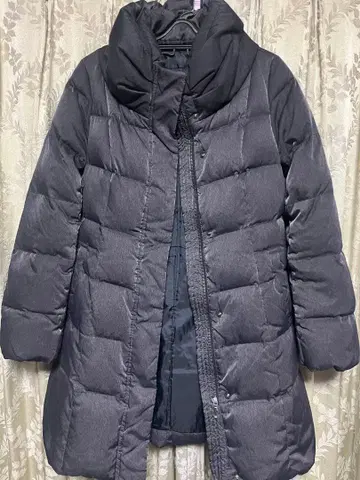 월드 후드 부착 다운 자켓