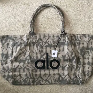 새상품 미사용 alo yoga 토트백