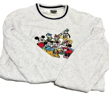 Julidy x Disney x MOUSSY 콜라보 맨투맨