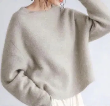 새상품급 apart by lowrys 7GCN 라쿤 넥 니트