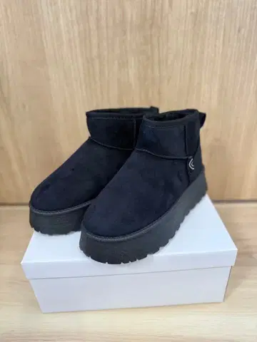 [ 새상품 ] 어그 부츠 여성용 M 사이즈