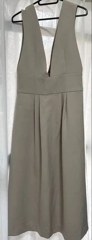 SLOBE IENA 그레이 V넥 플레어 원피스