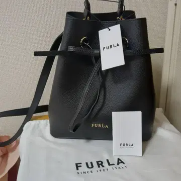 미사용 새상품 FURLA 블랙 숄더백 25cm