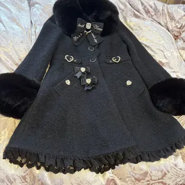 LIZLISA 사이드 하트 버클 A라인 코트