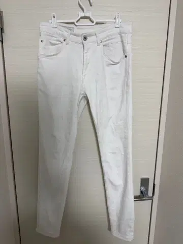 ZARA 화이트 스키니 데님 팬츠 EUR36