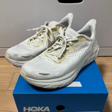 호카 클리프톤 8 올화이트