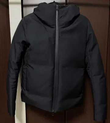 studious 다운 자켓 블랙