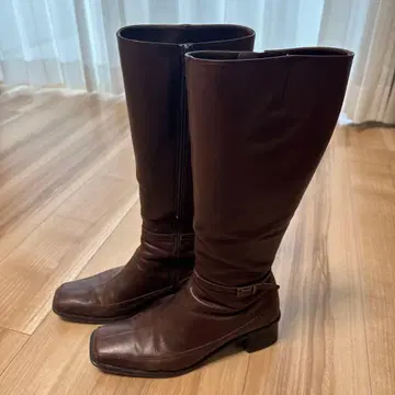 다크 브라운 가죽 롱 부츠