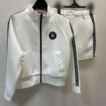 새상품 ARCHIVIO 화이트 집업 자켓