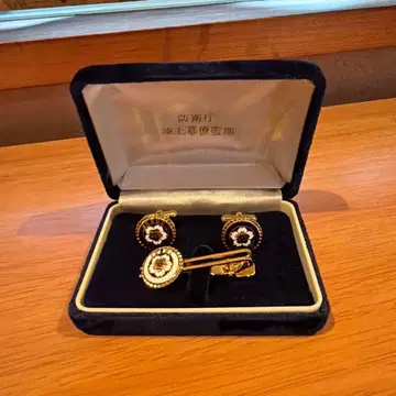 방위청 커프스 타이 바