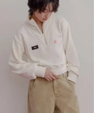 새상품 이번 시즌 에이미 로우 하프 지퍼 컴팩트 플리스 상의