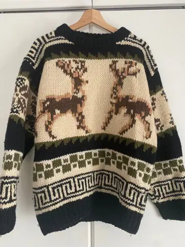 사슴 패턴 니트 스웨터 루즈핏