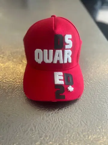 DSQUARED2 빨간색 캡 남성/여성 겸용