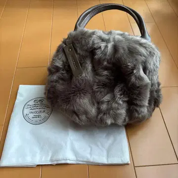 새상품 ANVOCEUR 그레이 퍼 핸드백