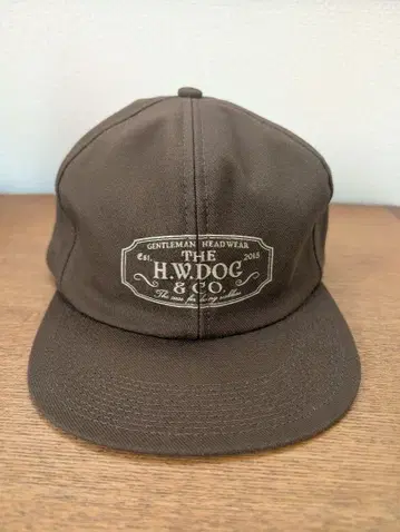 H.W.DOC & CO. 브라운 캡