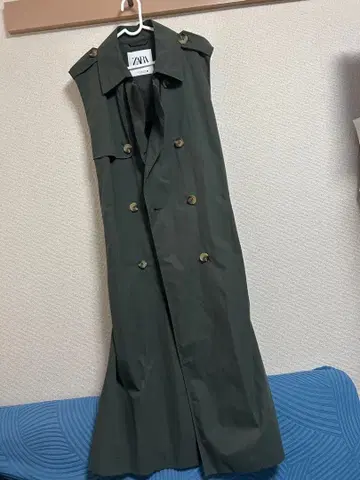 ZARA 올리브 그린 트렌치코트 M