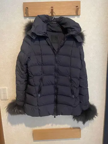 TATRAS 네이비 다운 자켓 퍼 포함