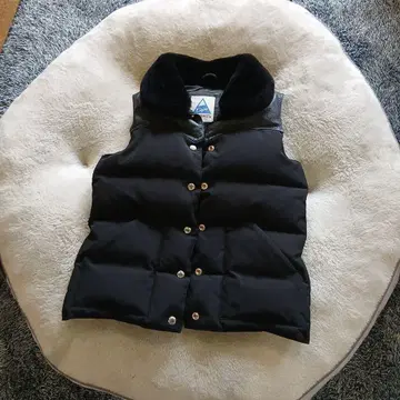 케이프 하이츠 블랙 다운 베스트 XS