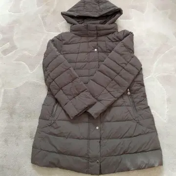 다크 브라운 후드 부착 롱 코트