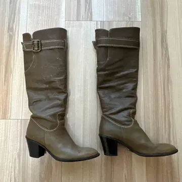 브라운 롱 부츠 버클 포함 중간 굽