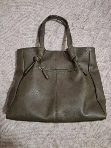 올리브 그린 가죽 토트백