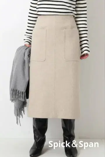 새상품급 Spick & Span 비버 멜톤 타이트 스커트 베이지