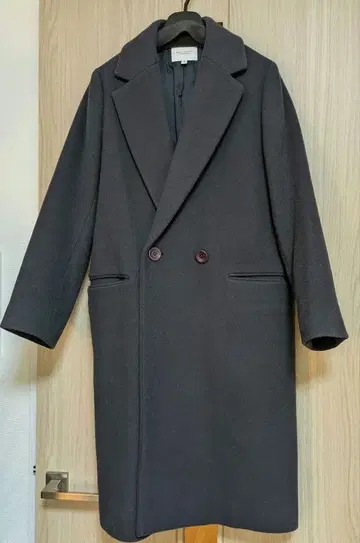 유나이티드 애로우즈 다크 그레이 더블 버튼 롱 코트