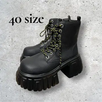 [ 미사용 ] 통굽 블랙 부츠 40 사이즈