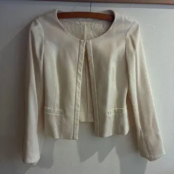 OFUON 화이트 노카라 자켓