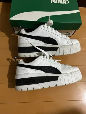 Puma 통굽 스니커즈 화이트/블랙