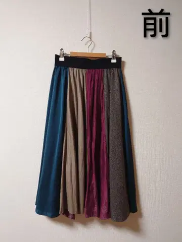 Titillate Valet 플레어 스커트 랜덤