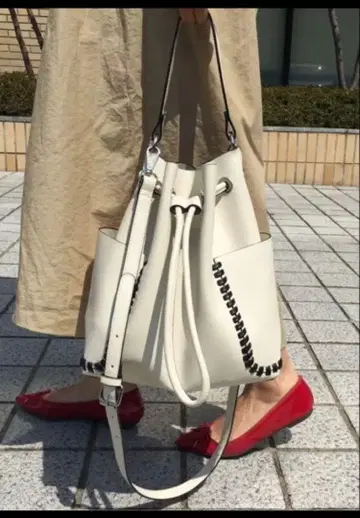 새상품급 ZARA 버킷 백