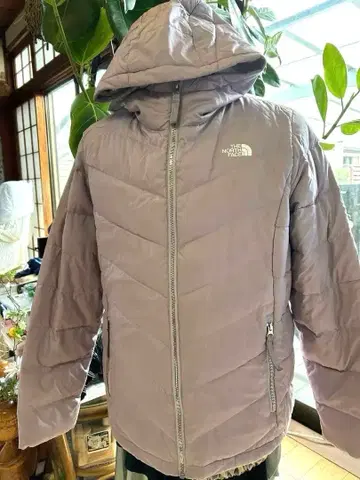THE NORTH FACE 후드 부착 다운 자켓 핑크 퍼플