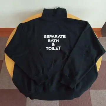 SEPARATE BATH & TOILET 터틀넥 새상품