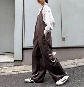 차오패닉 티피 벨로아 밑단 드로스트 올인원 L 사이즈 브라운