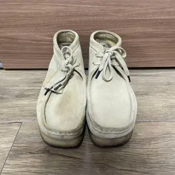 CLARKS 왈라비 부츠