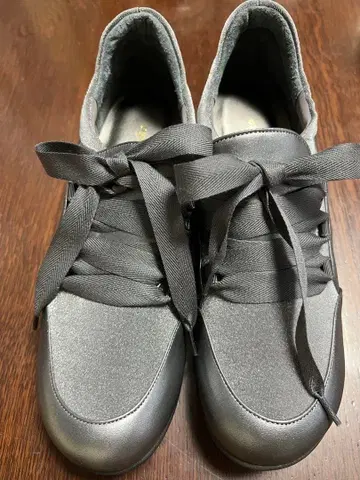 그레이 통굽 신발 리본 포함