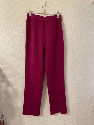 시뇽 슬림핏 팬츠 슬릿 포함