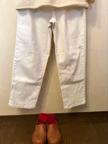 암비덱스 뷔르데사봉 yuni 화이트 데님 팬츠