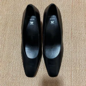 와코루 블랙 펌프스 24 EE
